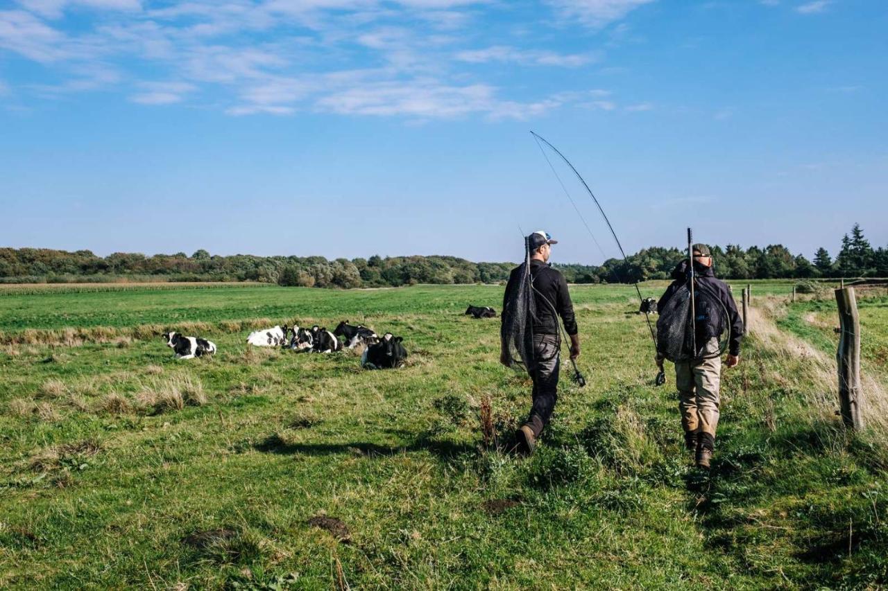 Autentisk Campinghytte Tarm Exteriör bild